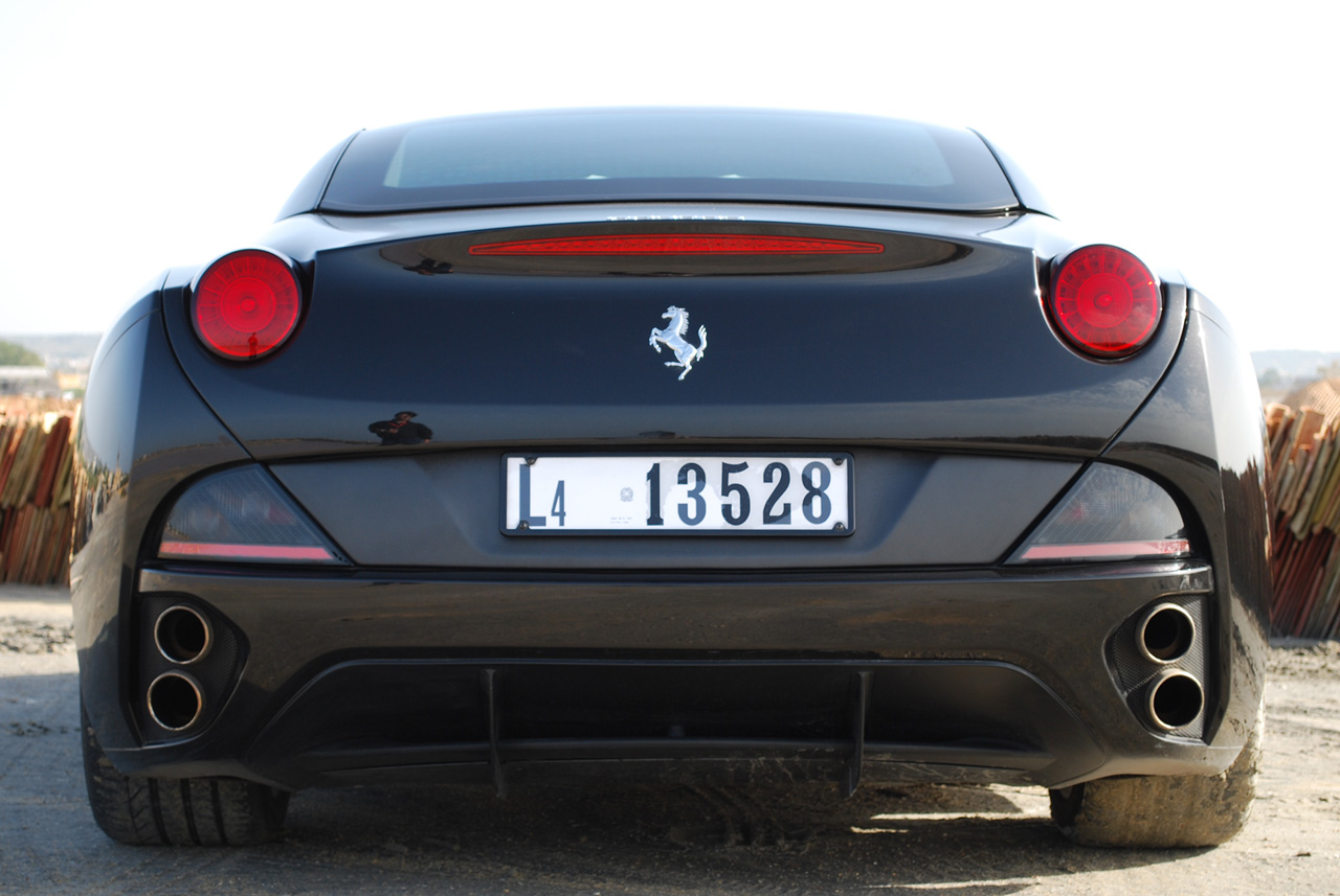Ferrari California pro rok 2012 vyšší výkon a nižší hmotnost 8