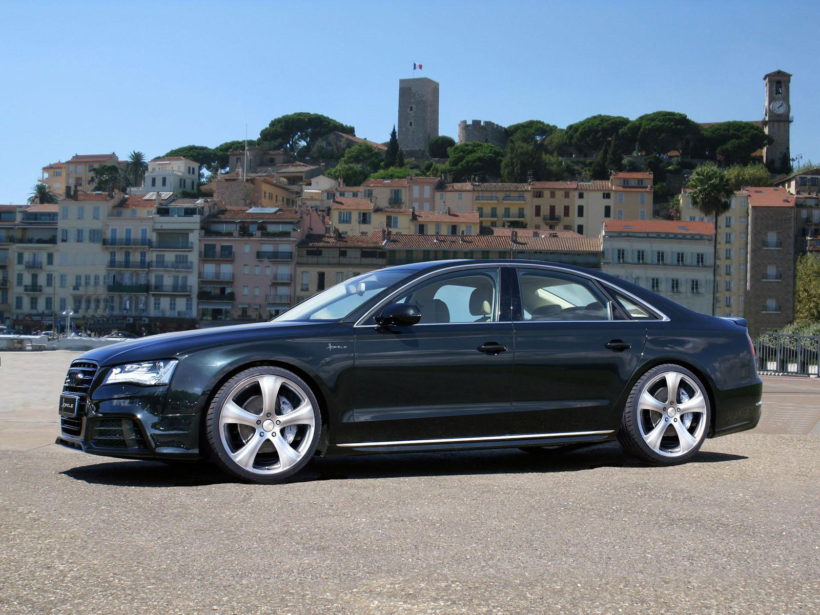 Hofele Design elegantně upravil Audi A8 9