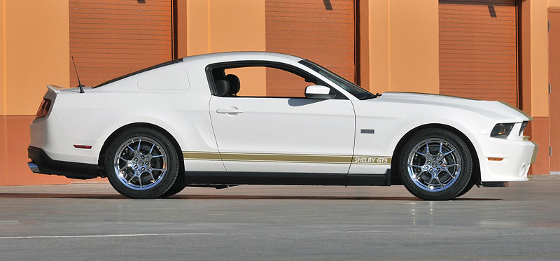 Shelby slaví 50 let limitovanou sérií Ford Mustang 9