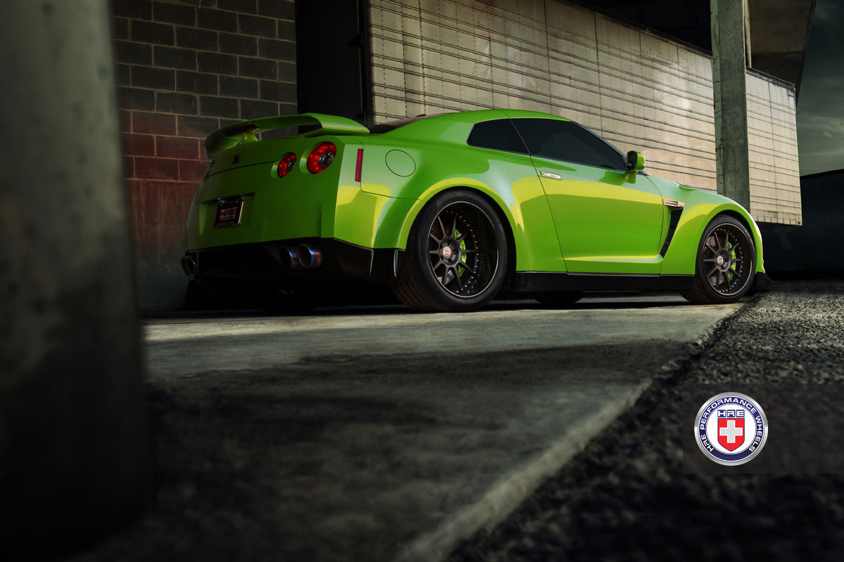 Nissan GT-R jako Green Hulk 9