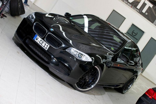 Manhart Racing představili našlapané BMW M5 1