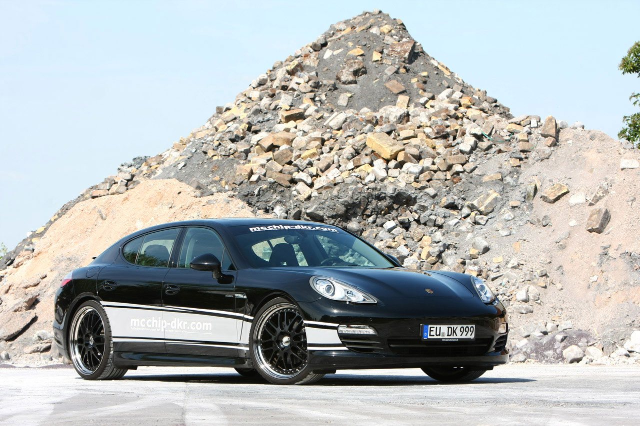 Mcchip-Dkr vylepšil naftové Porsche Panamera 4