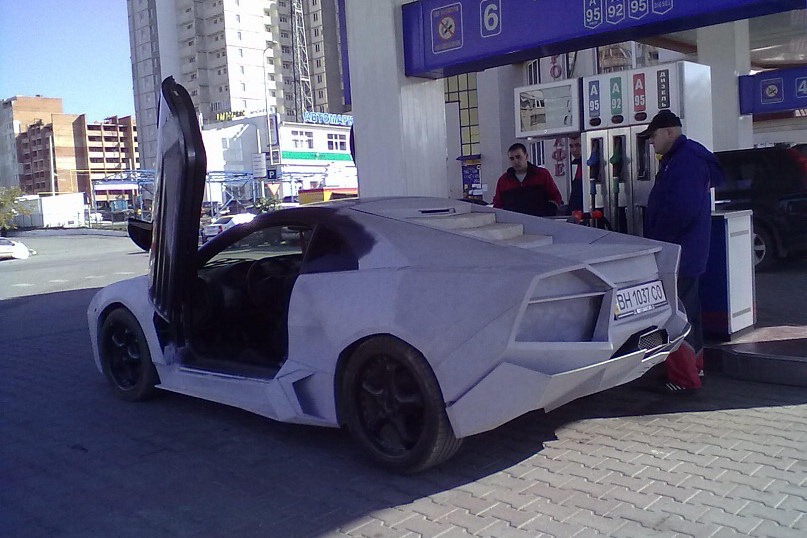 Ukrajinec si postavil vlastní Lamborghini Reventon 3
