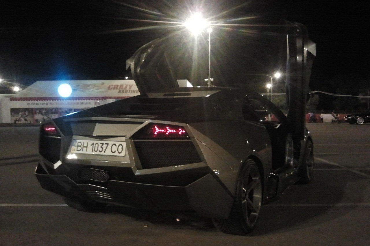 Ukrajinec si postavil vlastní Lamborghini Reventon 9