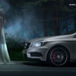 Dvě reklamy na Mercedes A 45 AMG
