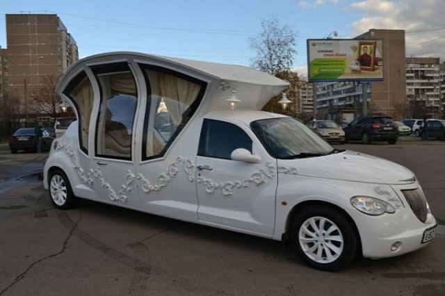 russians-turn-pt-cruiser-into-awesome-wedding-car-video-photo-gallery-medium_5