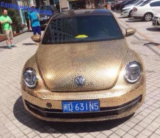 china-volkswagen-beetle-covered-in-coins-is-so-money_1