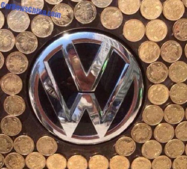 china-volkswagen-beetle-covered-in-coins-is-so-money_2