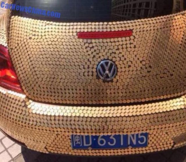 china-volkswagen-beetle-covered-in-coins-is-so-money_5