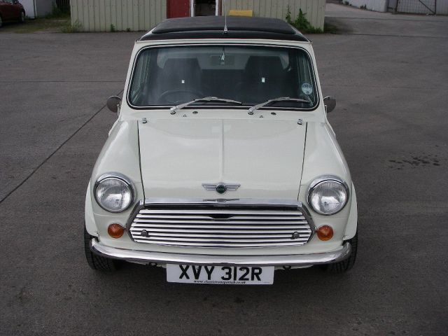 1977-mini-pickup-up-for-sale-costs-18936-photo-gallery_5